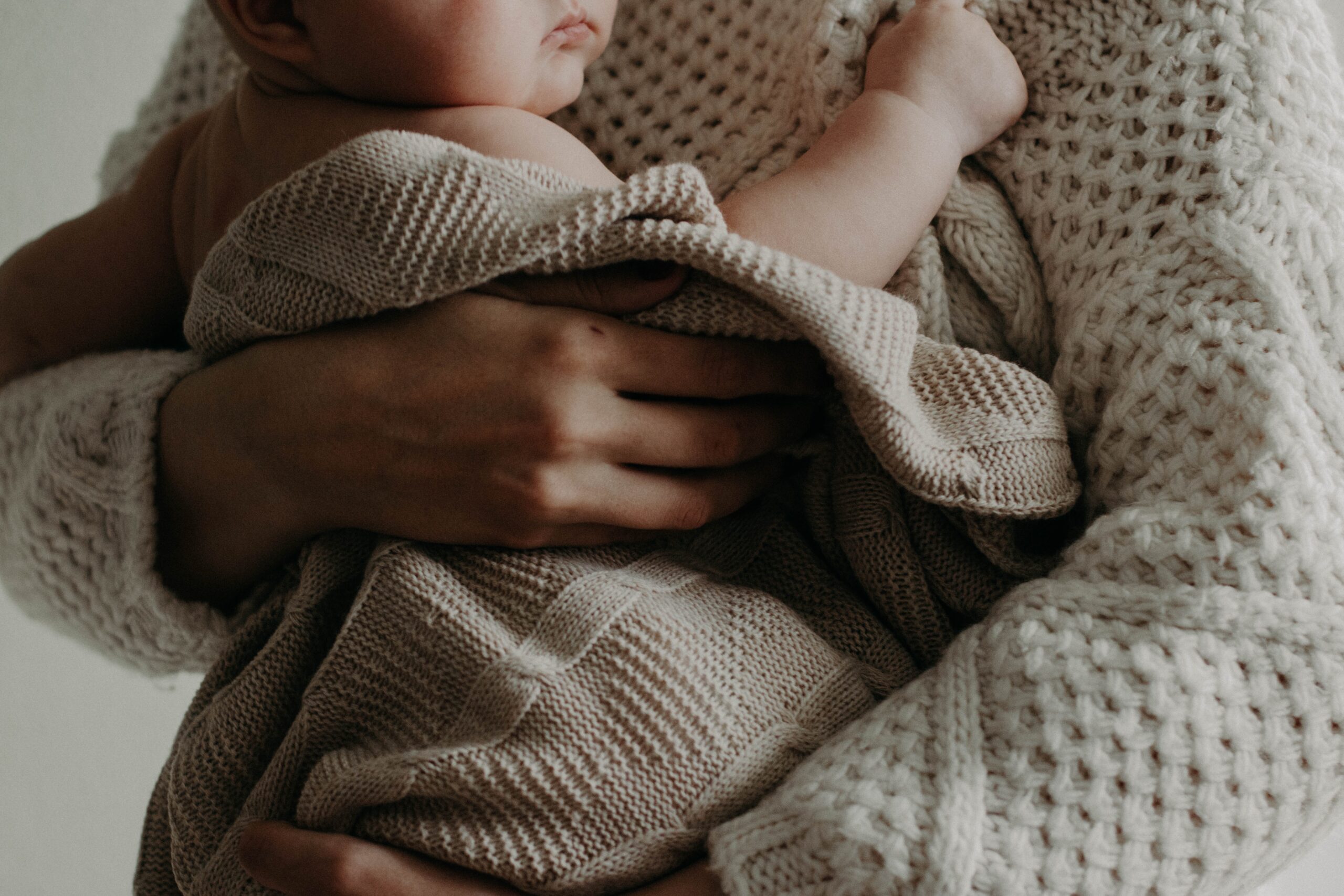Il tuo sonno con un neonato può essere complicato, scopri come far per migliorarlo